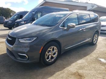  Salvage Chrysler Pacifica