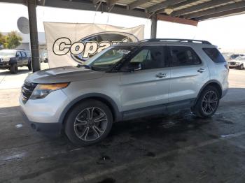  Salvage Ford Explorer