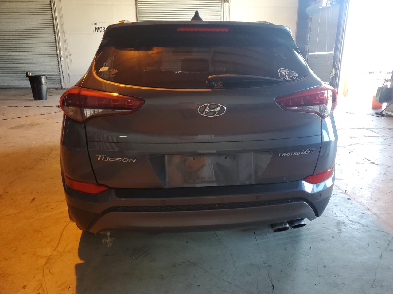Hyundai TUCSON Limited Image 3