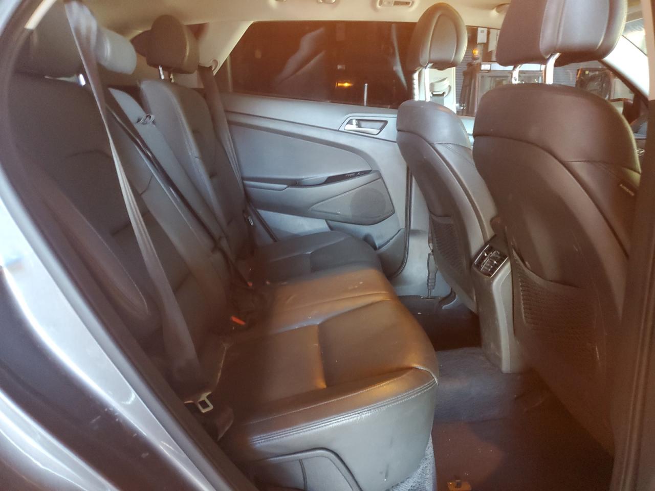 Hyundai TUCSON Limited Image 9