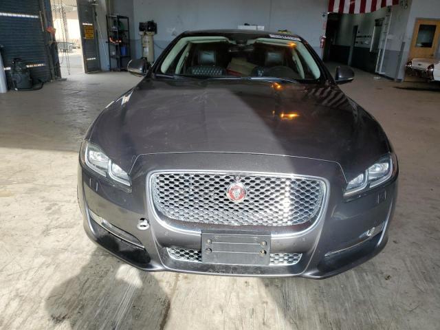 Jaguar XJ Portfolio Image 9