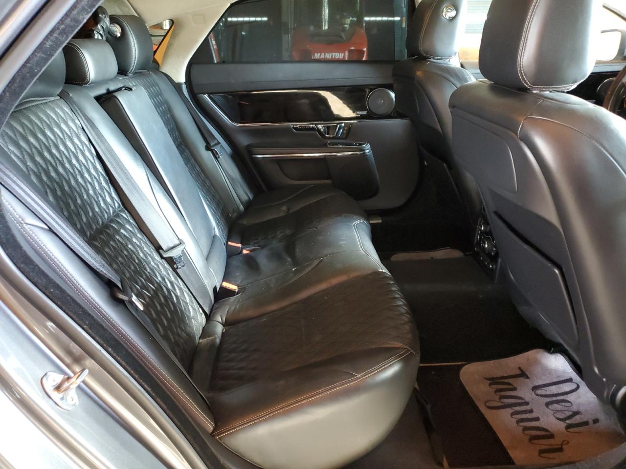 Jaguar XJ Portfolio Image 12