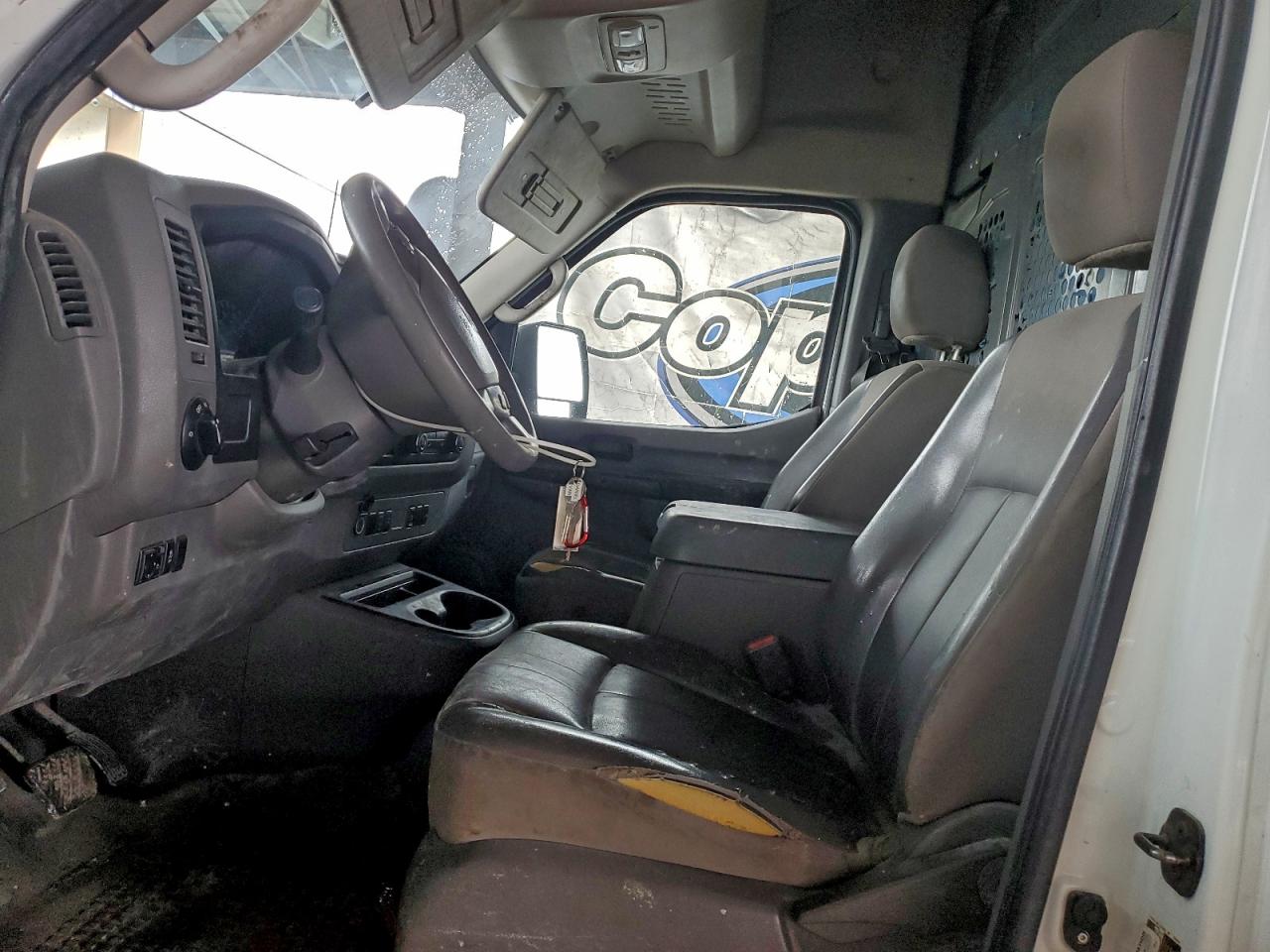 Nissan Nv 2500 Image 11