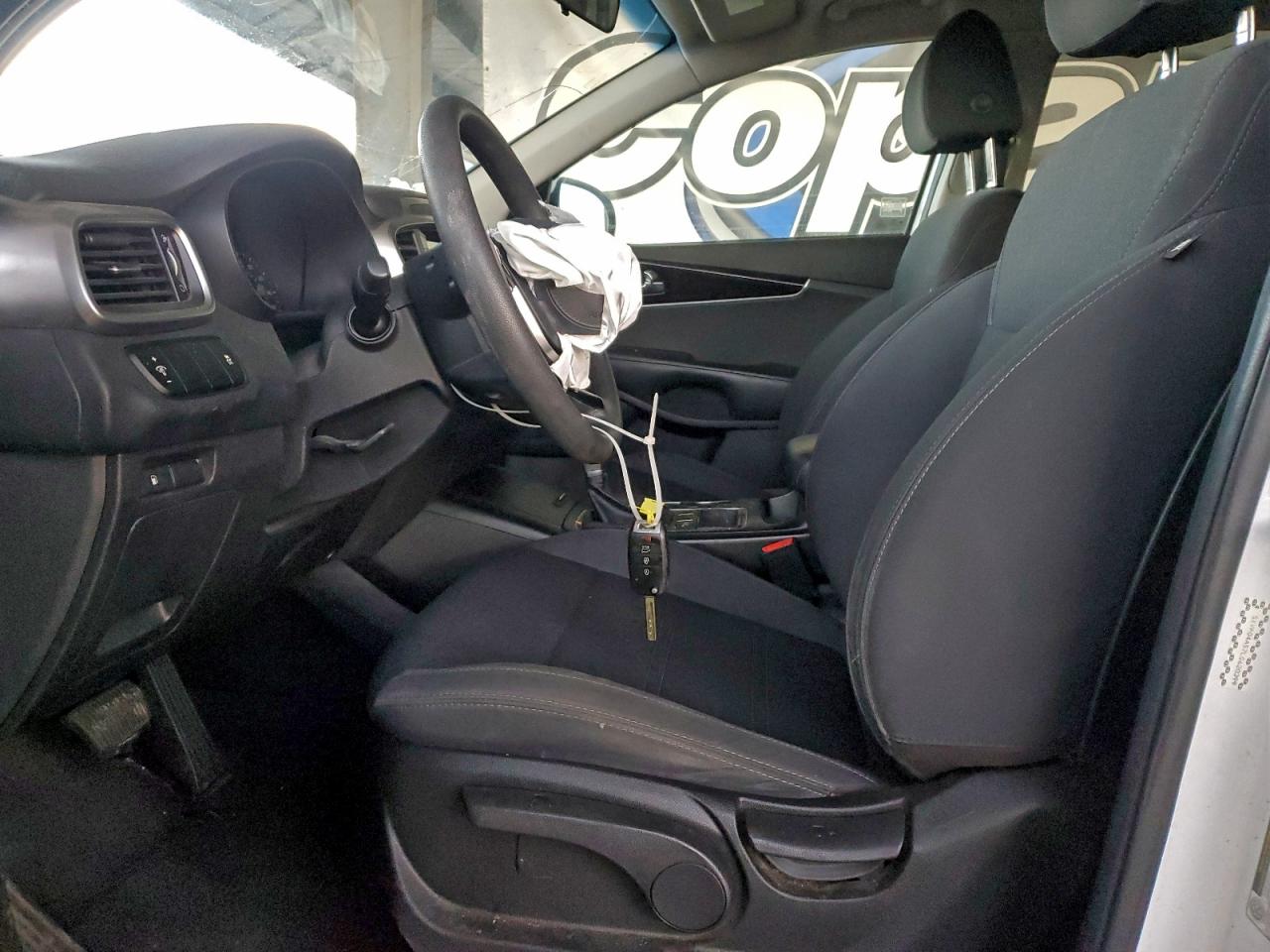 Kia Sorento S Image 8