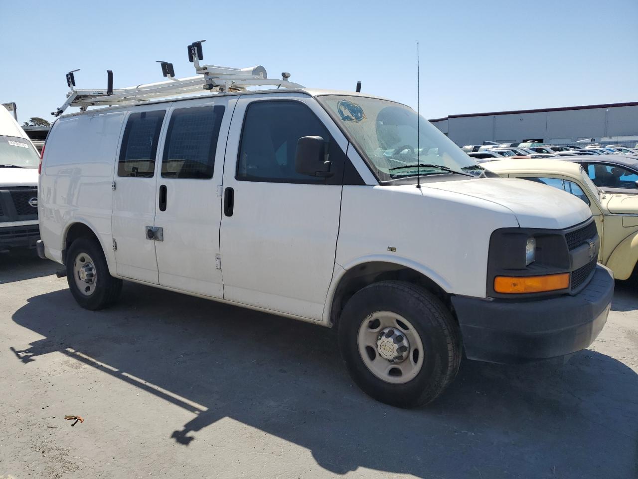 Chevrolet Express Image 5