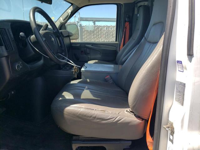 Chevrolet Express Image 2