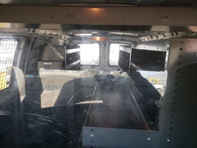 Chevrolet Express Image 8