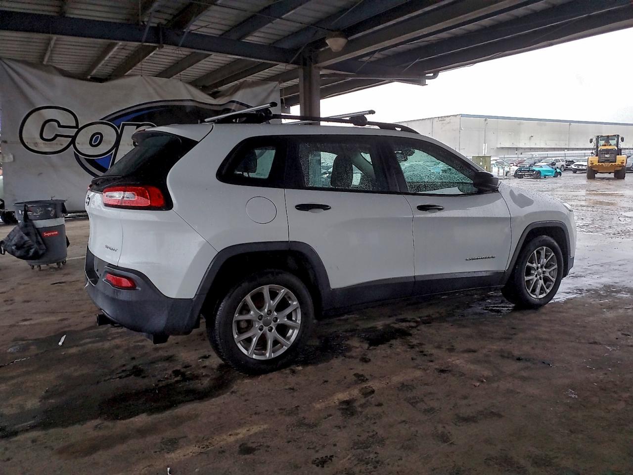 Jeep Grand Cherokee Sport Image 3