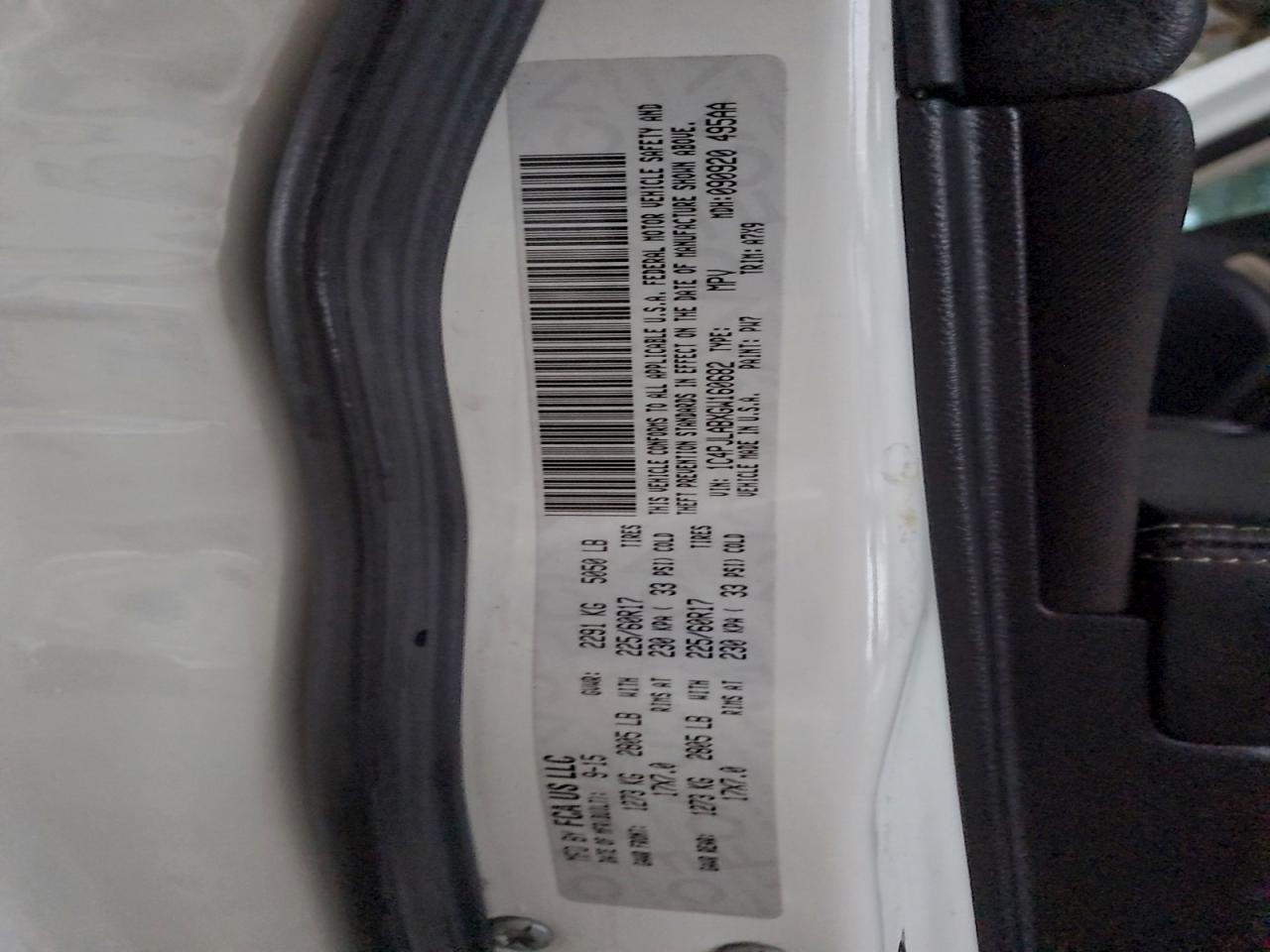 Jeep Grand Cherokee Sport Image 12