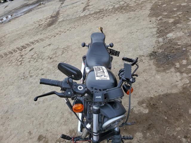 Harley-Davidson Xl Iron 883 Image 2