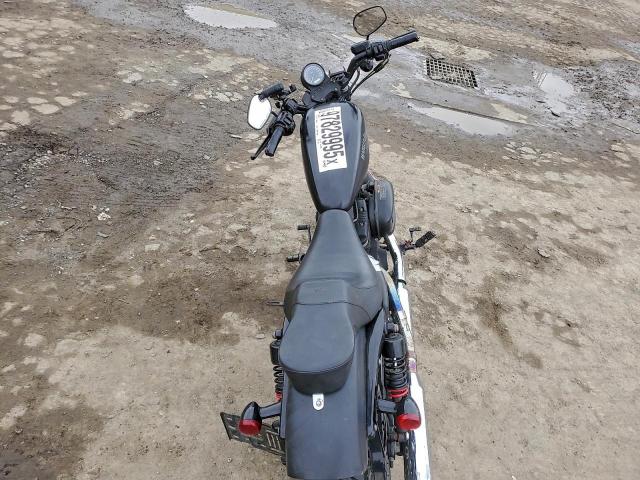 Harley-Davidson Xl Iron 883 Image 3