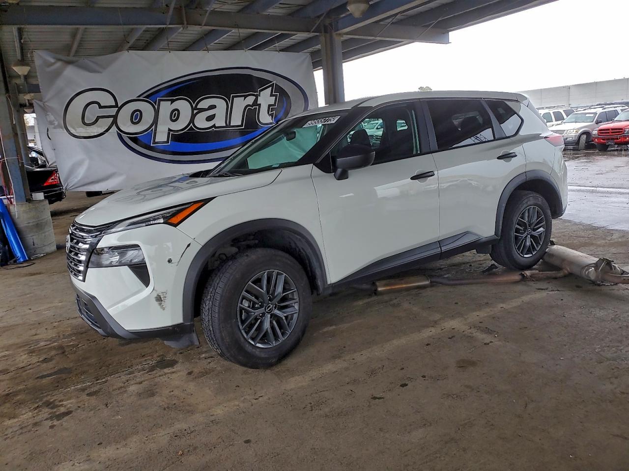 Nissan Rogue S Image 1