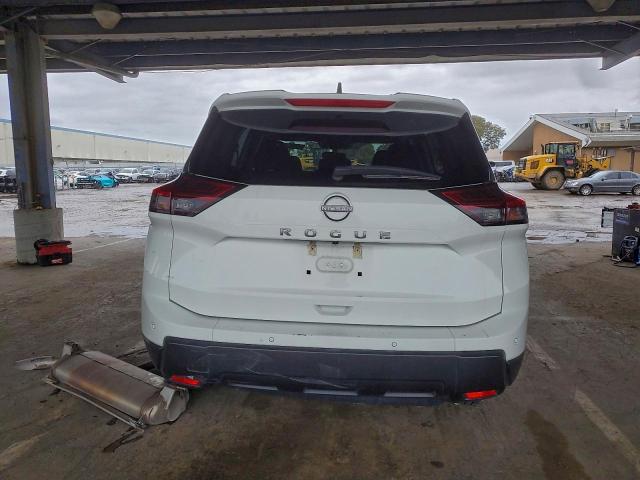 Nissan Rogue S Image 8