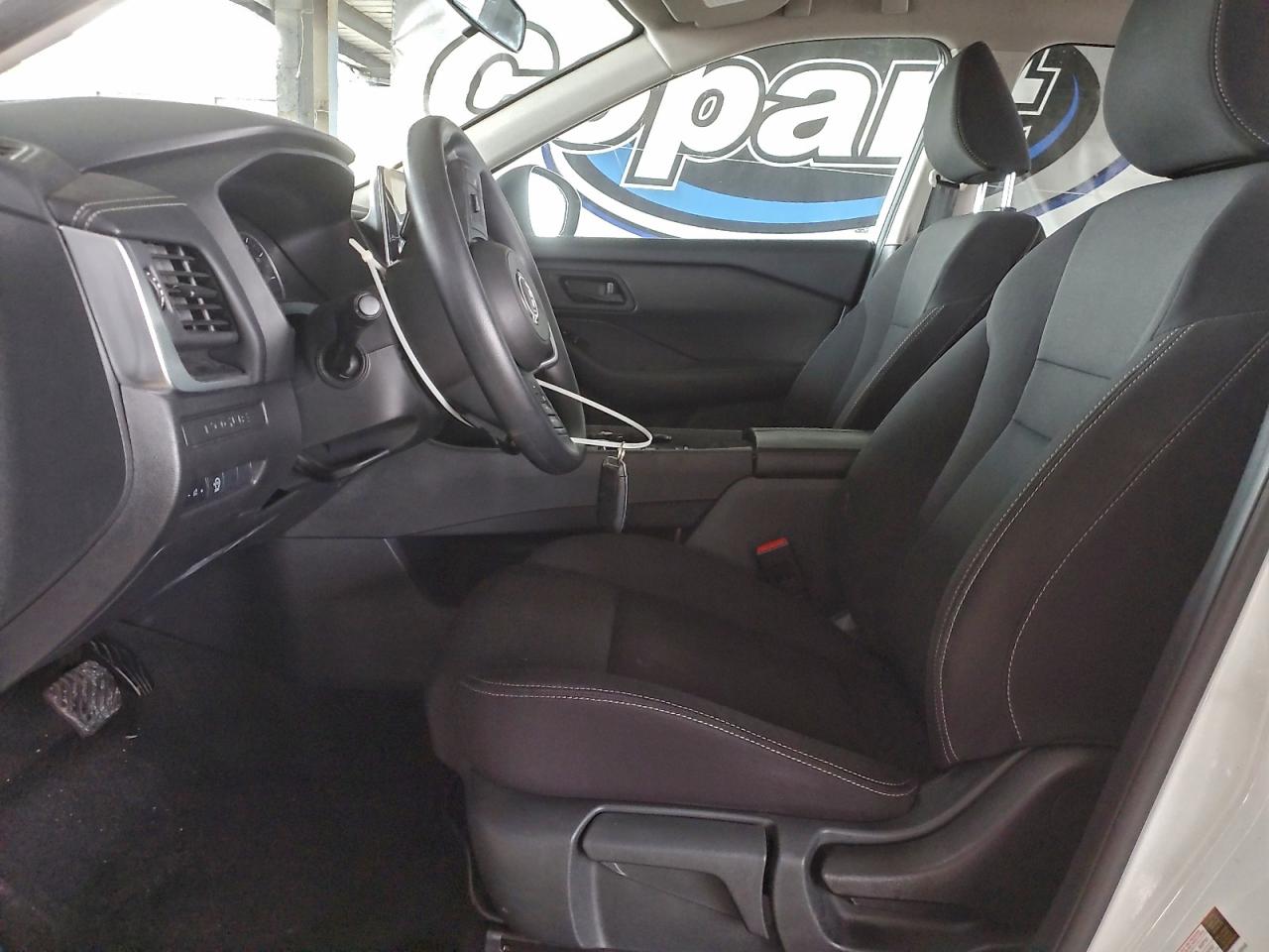 Nissan Rogue S Image 5