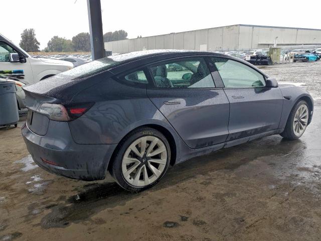 Tesla Model 3 Image 7
