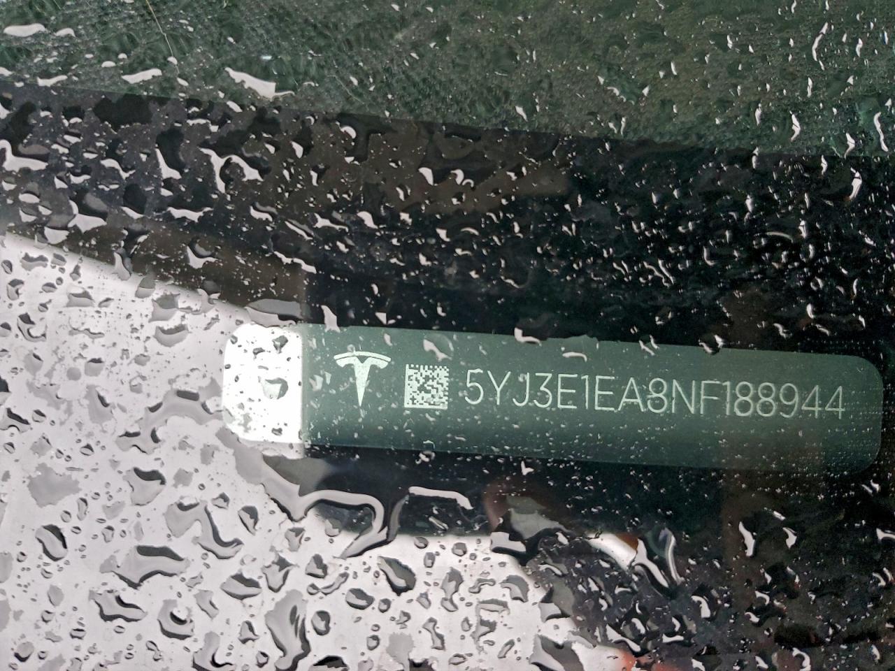 Tesla Model 3 Image 8