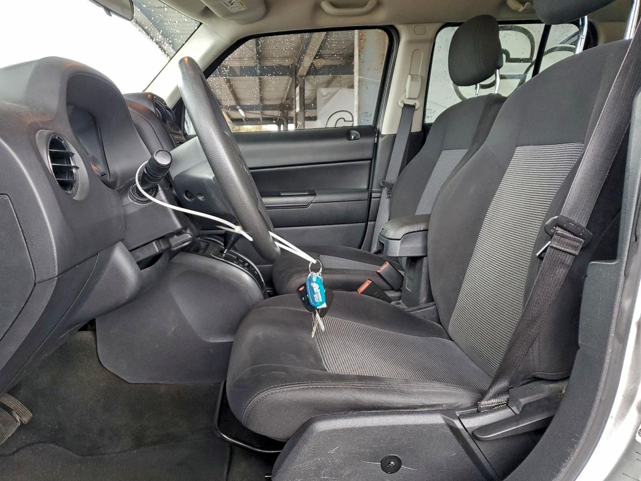 Jeep Patriot Sport Image 6