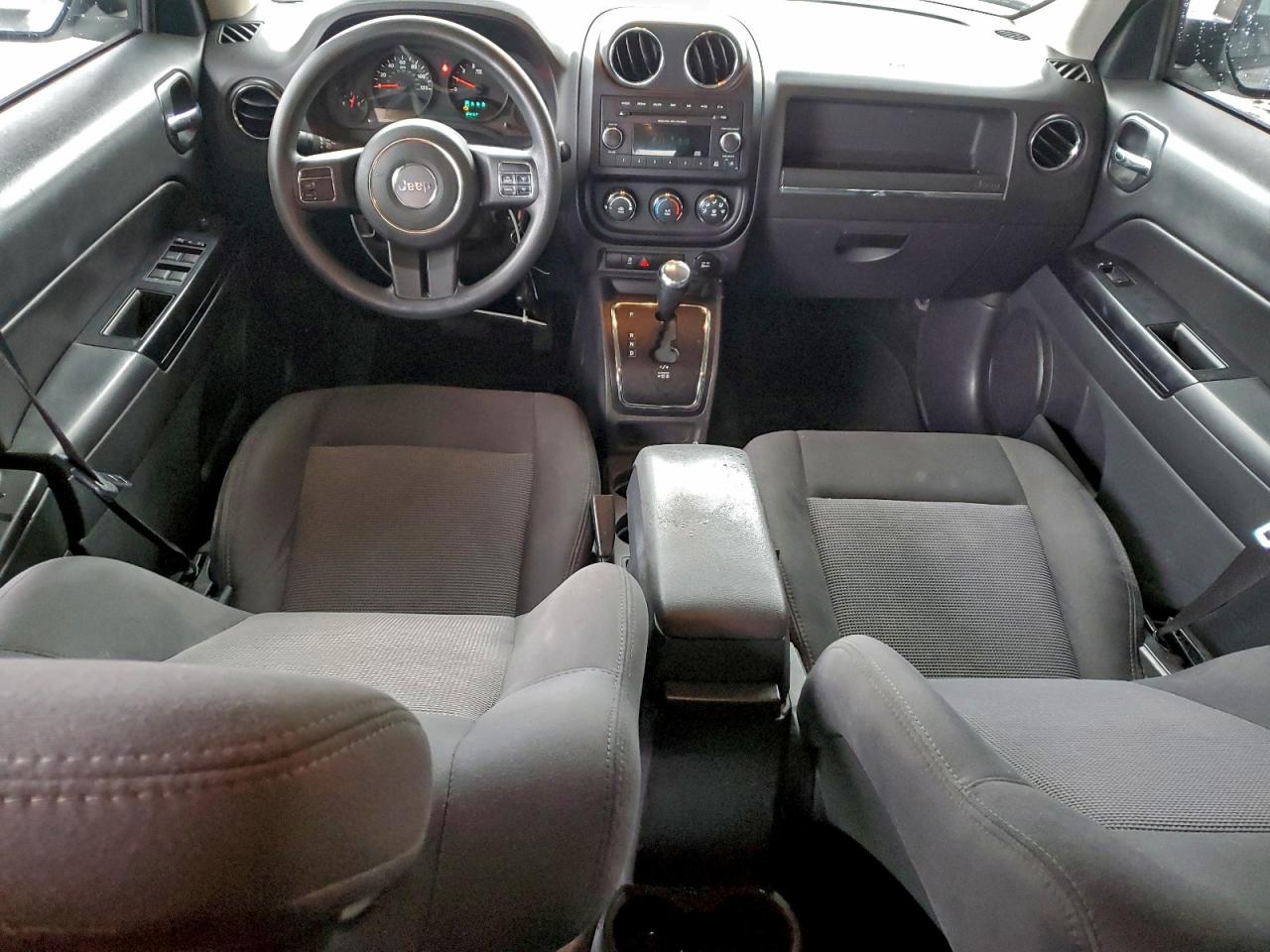 Jeep Patriot Sport Image 11