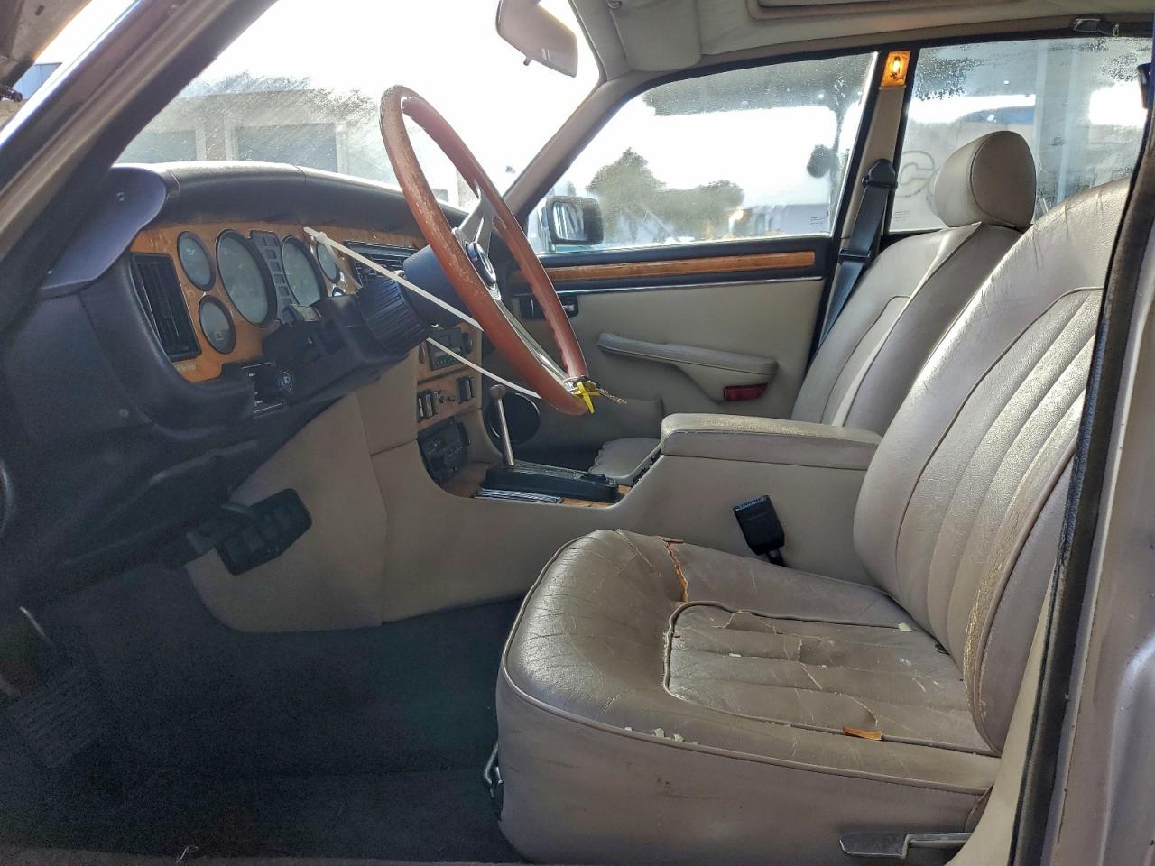 Jaguar Xj6 Vanden Plas Image 6