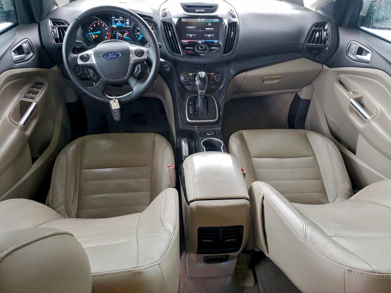 Ford Escape Titanium Image 8