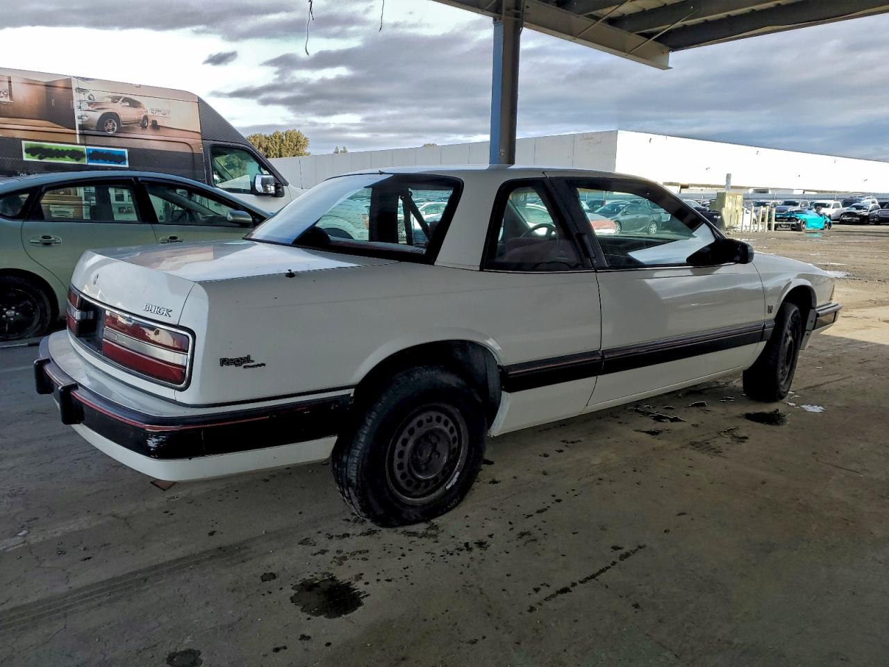 Buick Regal Limited Image 2