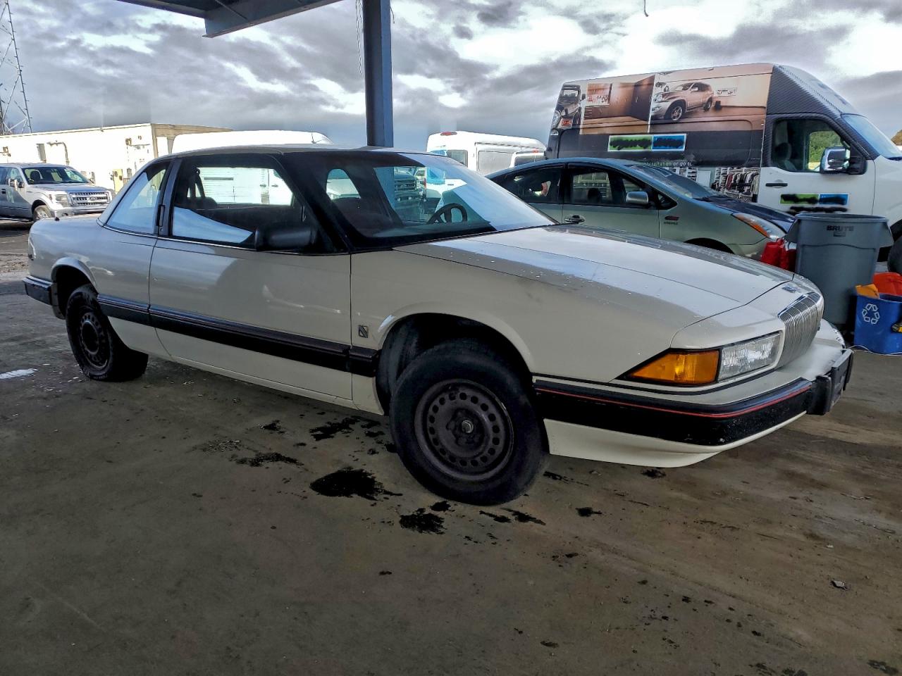 Buick Regal Limited Image 4