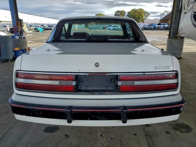 Buick Regal Limited Image 12