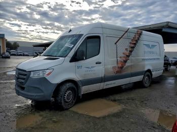  Salvage Mercedes-Benz Sprinter